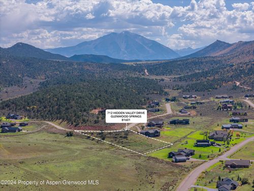 712 Hidden Valley Dr, Glenwood Springs, CO, 81601-8544 | Card Image
