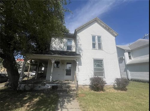 201 E Culton / 203 N College Street, Warrensburg, MO, 64093 | Card Image