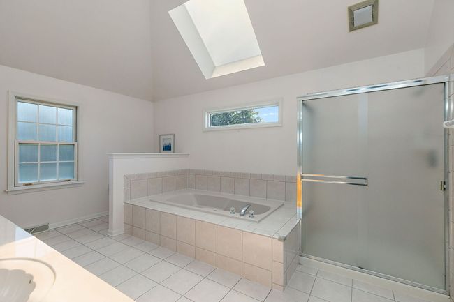 2080 Arrowhead Ct, House other with 4 bedrooms, 4 bathrooms and 3 parking in Geneva IL | Image 23