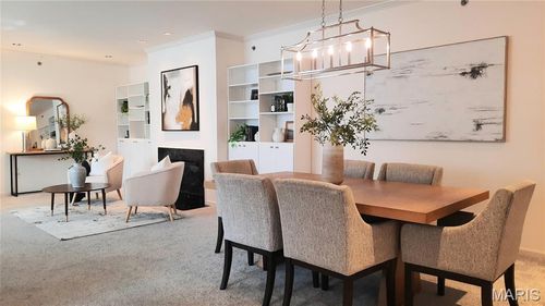 505 N And South Rd, University City, MO, 63130-3936 | Card Image