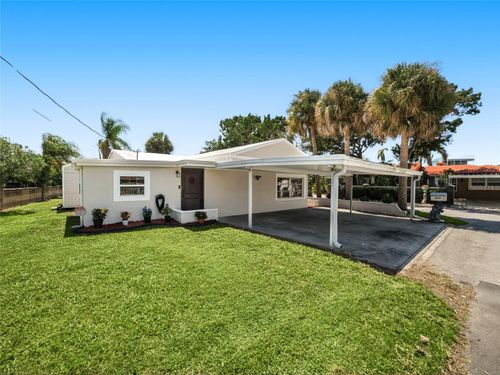 6726 Udell Ln, HUDSON, FL, 34667-1189 | Card Image