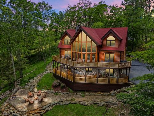 324 Sugar View Trl, Banner Elk, NC, 28604-9677 | Card Image