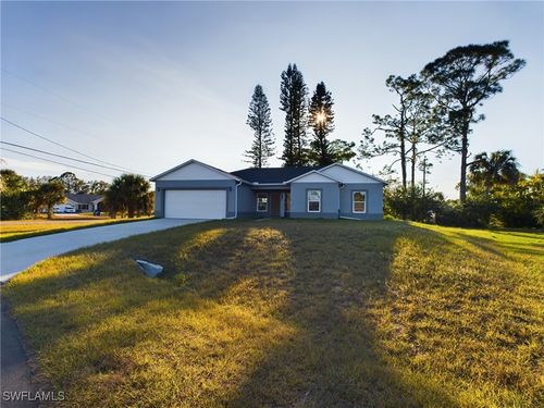 15 Hampton Ave, LEHIGH ACRES, FL, 33936-1102 | Card Image