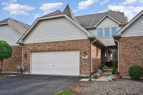 13866 Steeples Rd, Lemont, IL, 60439-7317 | Card Image