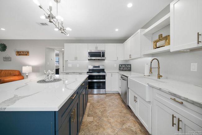 103 - 1500 Ranch Road 1431, Condo with 2 bedrooms, 1 bathrooms and null parking in Kingsland TX | Image 12