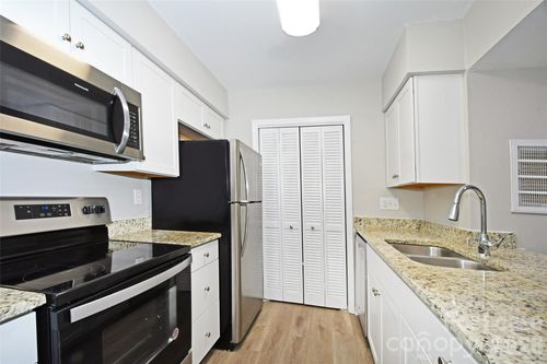 11185 Harrowfield Rd, Charlotte, NC, 28226-4458 | Card Image