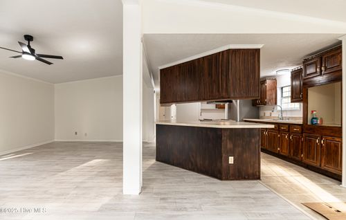 142 Pine Valley Ln, West End, NC, 27376-8000 | Card Image