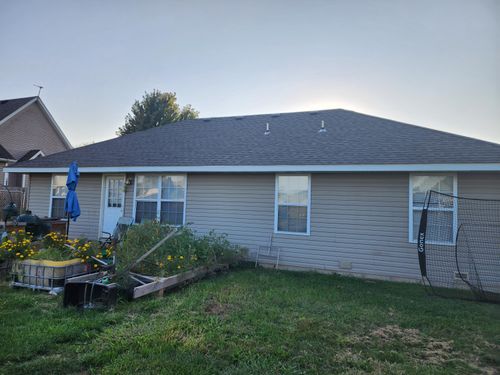 1211 Woodland Rdg, Monett, MO, 65708-6140 | Card Image