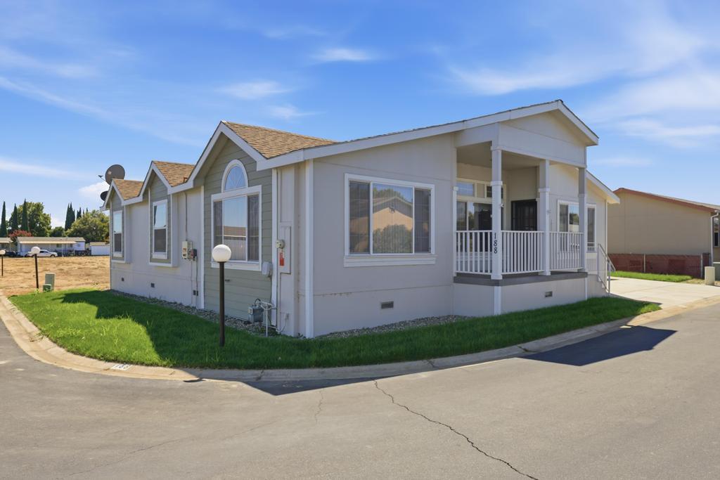 Manufactured In Park in Yuba City 3