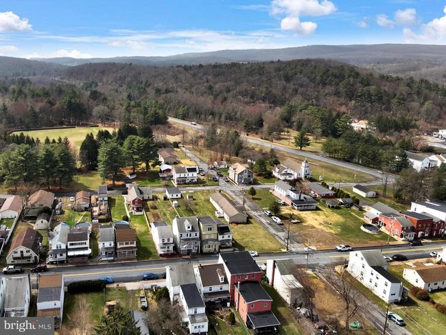 47 Washington St, House other with 4 bedrooms, 2 bathrooms and null parking in Middleport PA | Image 32