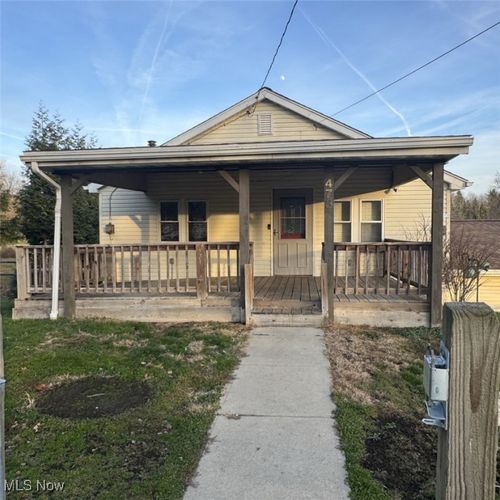 475 Munroe Falls Rd, Tallmadge, OH, 44278-3326 | Card Image