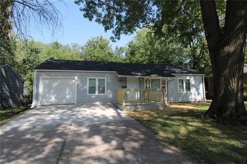 7225 Flora Ave, Kansas City, MO, 64131-1804 | Card Image