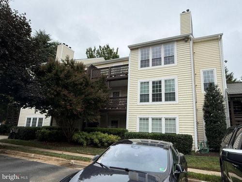 10165-10165 Oakton Terrace Rd, OAKTON, VA, 22124-2945 | Card Image