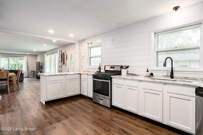 609 Lynn Rd, House other with 3 bedrooms, 2 bathrooms and null parking in New Albany IN | Image 6