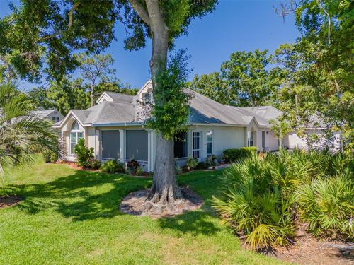 911 Golfview Woods Drive, SUN CITY CENTER, FL, 33573 | Card Image