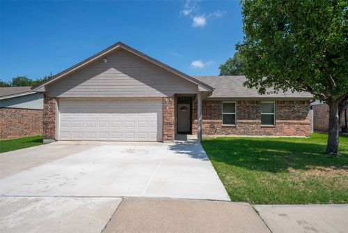 6417 Brookside Dr, Watauga, TX, 76148-3214 | Card Image