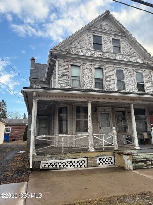 442 W 3rd St, Nescopeck, PA, 18635-1031 | Card Image