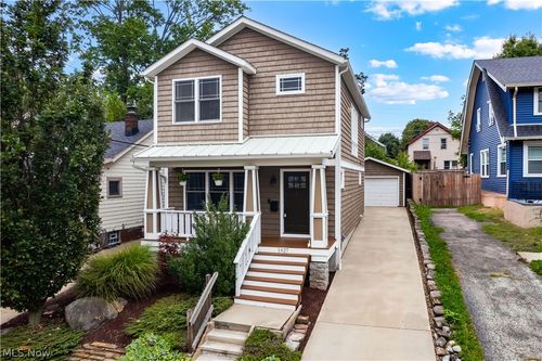 1427 Scenic St, Lakewood, OH, 44107-3210 | Card Image