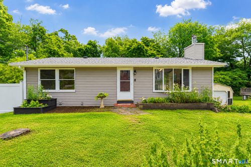 8 Phelps Ln, Deep River, CT, 06417-1912 | Card Image