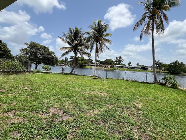 8230 Nw 15 Th St, House other with 3 bedrooms, 1 bathrooms and null parking in Pembroke Pines FL | Image 30