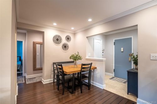 apt-3b-12 Edwards St, Roslyn Heights, NY, 11577-1112 | Card Image