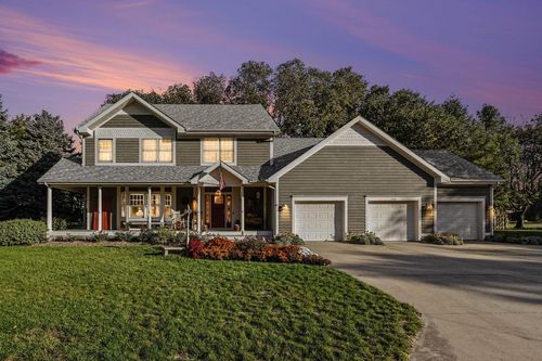 2501 Lake Vista Drive, Shoreham Village, MI, 49085 | Card Image