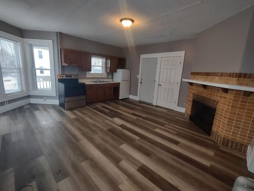 48 Laurel St, Newport, NH, 03773-5913 | Card Image