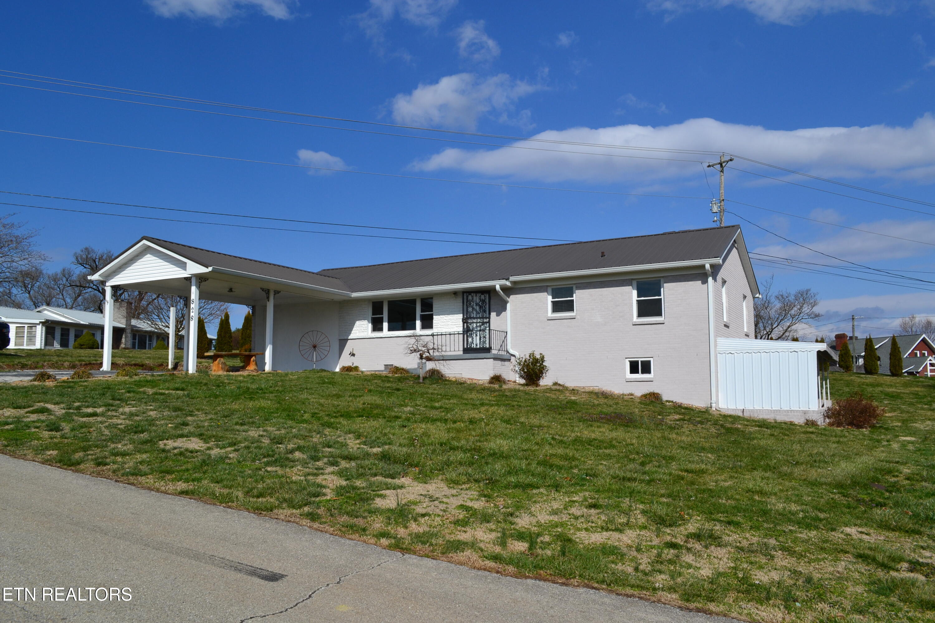 Julianne Dr, Jefferson City, TN 37760