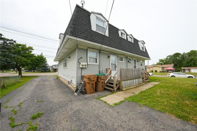 536 French Road, Home with 6 bedrooms, 2 bathrooms and null parking in Cheektowaga NY | Image 38