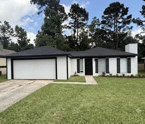 1707 Crest Hill Dr, Conroe, TX, 77301-4015 | Card Image