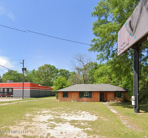 911 Azalea Dr, Waynesboro, MS, 39367-2501 | Card Image