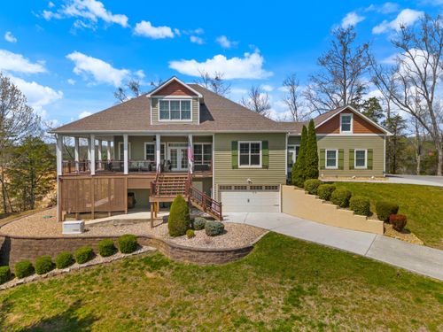 2017 Paradise Hills Rd, Dandridge, TN, 37725-7004 | Card Image