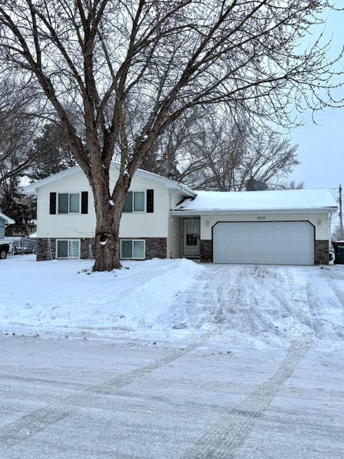 4660 104th Ln Ne, Circle Pines, MN, 55014-1569 | Card Image