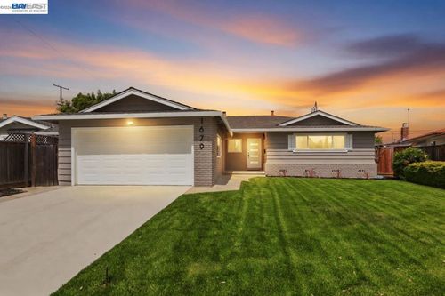 1679 Catalonia Way, San Jose, CA, 95125-5813 | Card Image