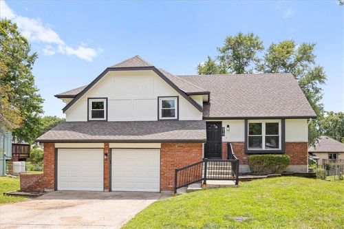 819 E Piatt Ln, Olathe, KS, 66061-2917 | Card Image