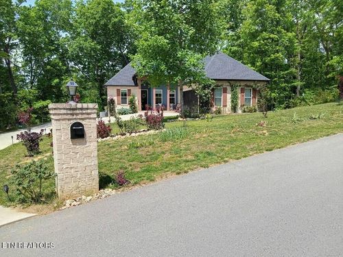 446 Tanzanite Trl, New Tazewell, TN, 37825-2782 | Card Image