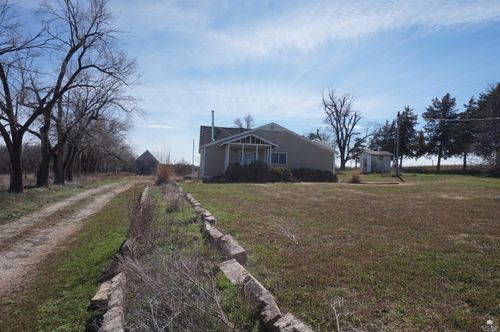 607 3200 Ave, Abilene, KS, 67410-6929 | Card Image
