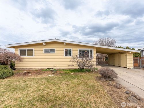 625 Lambert St, Wenatchee, WA, 98801-3158 | Card Image