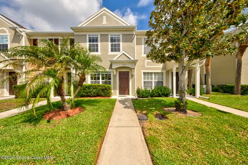 1322 Hampton Park Ln, Melbourne, FL, 32940-8245 | Card Image