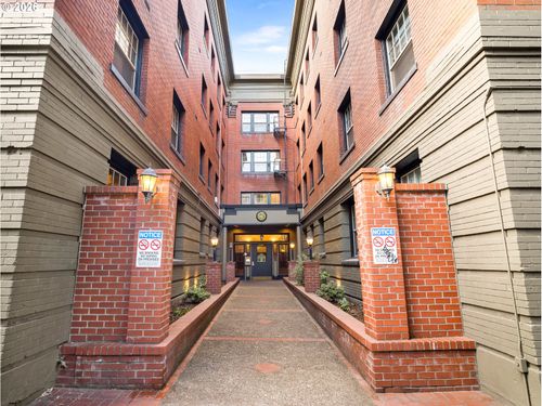 101-2109 Nw Irving St, Portland, OR, 97210-3280 | Card Image