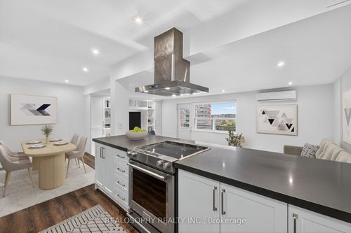 905-15 Elizabeth St N, Mississauga, ON, L5G2Z3 | Card Image