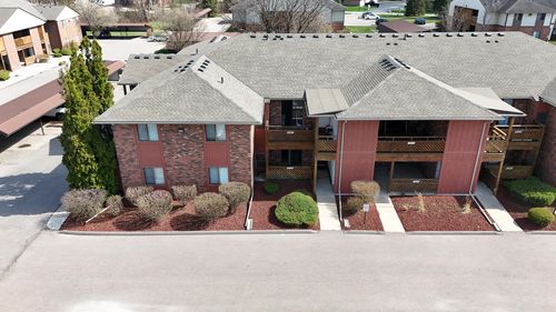 16486 Clarkson Dr, Fraser, MI, 48026-3585 | Card Image