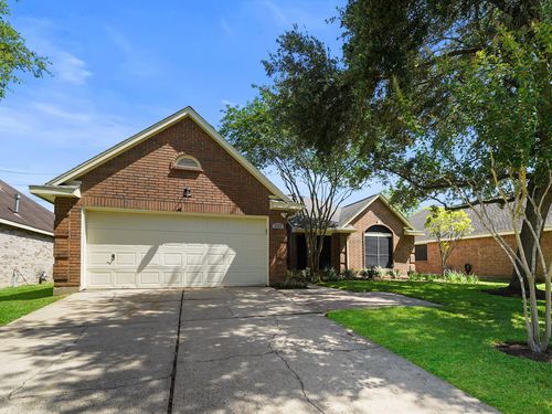 2711 N Peach Hollow Circle, Pearland, TX, 77584 | Card Image