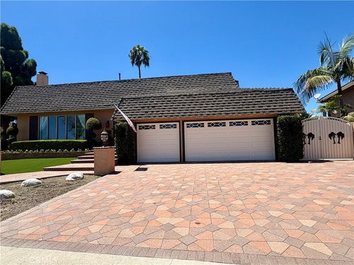 20441 Ravenwood Ln, Huntington Beach, CA, 92646-5416 | Card Image