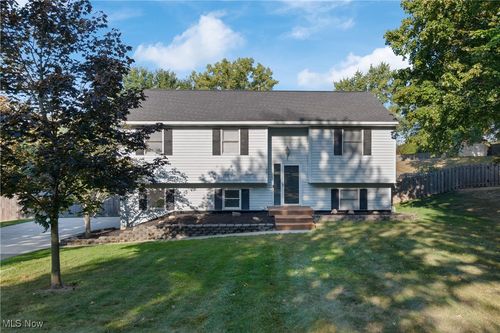 4856 Debbie Dr, Medina, OH, 44256-8675 | Card Image