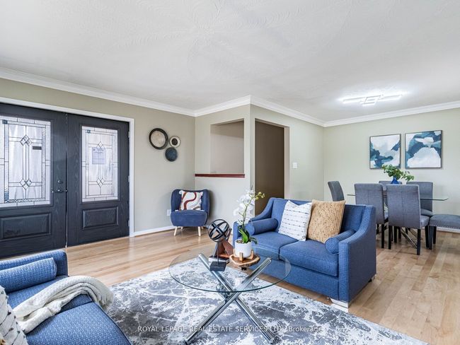 231 Elizabeth St S, House other with 6 bedrooms, 5 bathrooms and 4 parking in Brampton ON | Image 8