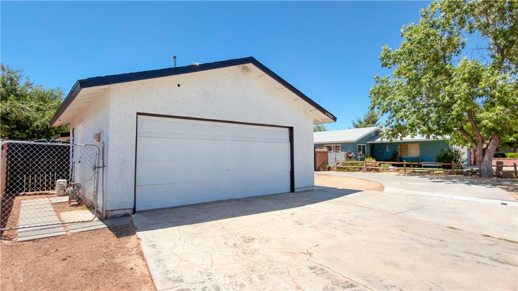 Residential Lease in Lancaster 2