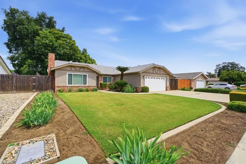 1218 W Evergreen Ct, Visalia, CA, 93277-6642 | Card Image