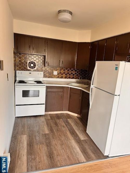 apt-c6-476 Harrison Ave, Lodi, NJ, 07644-1124 | Card Image