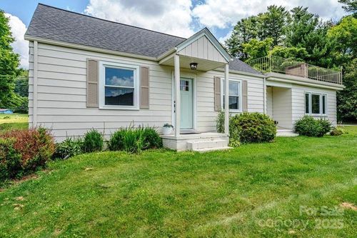 1821 Deerfield Rd, Boone, NC, 28607-9659 | Card Image